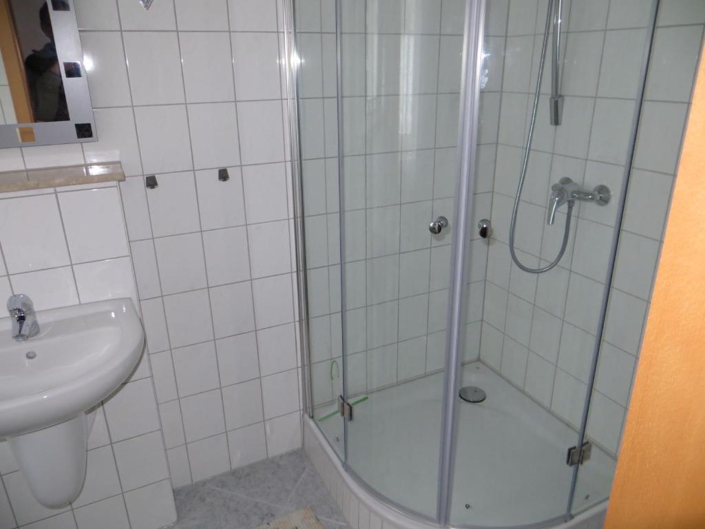 Ferienwohnung & Zimmervermietung Wolf room 1